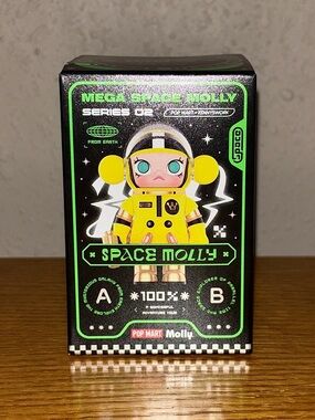 New/Sealed Pop Mart Mega Space Molly Blind Box